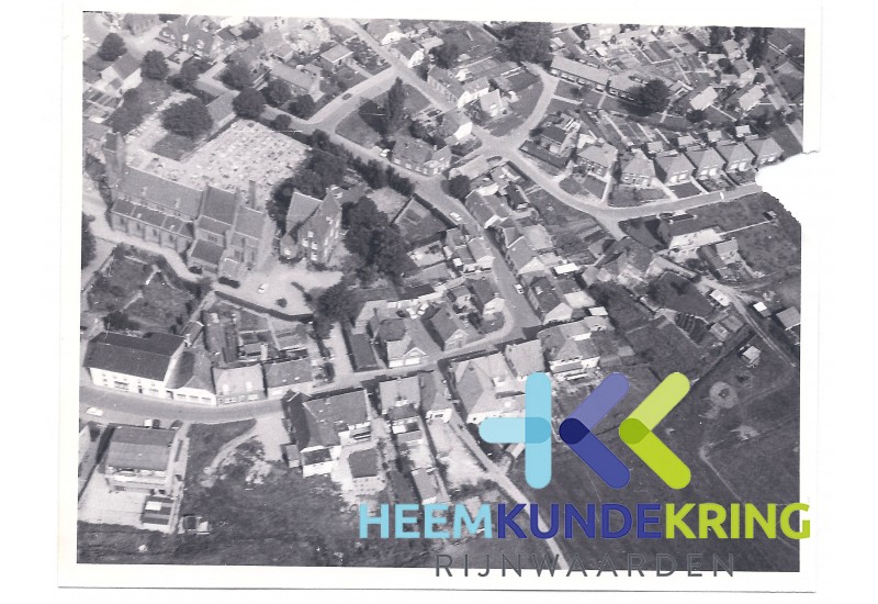 Lobith 1974 Luchtfoto Dorpsdijk -Kerk -Walhof -Coll. G.B.Janssen (22)